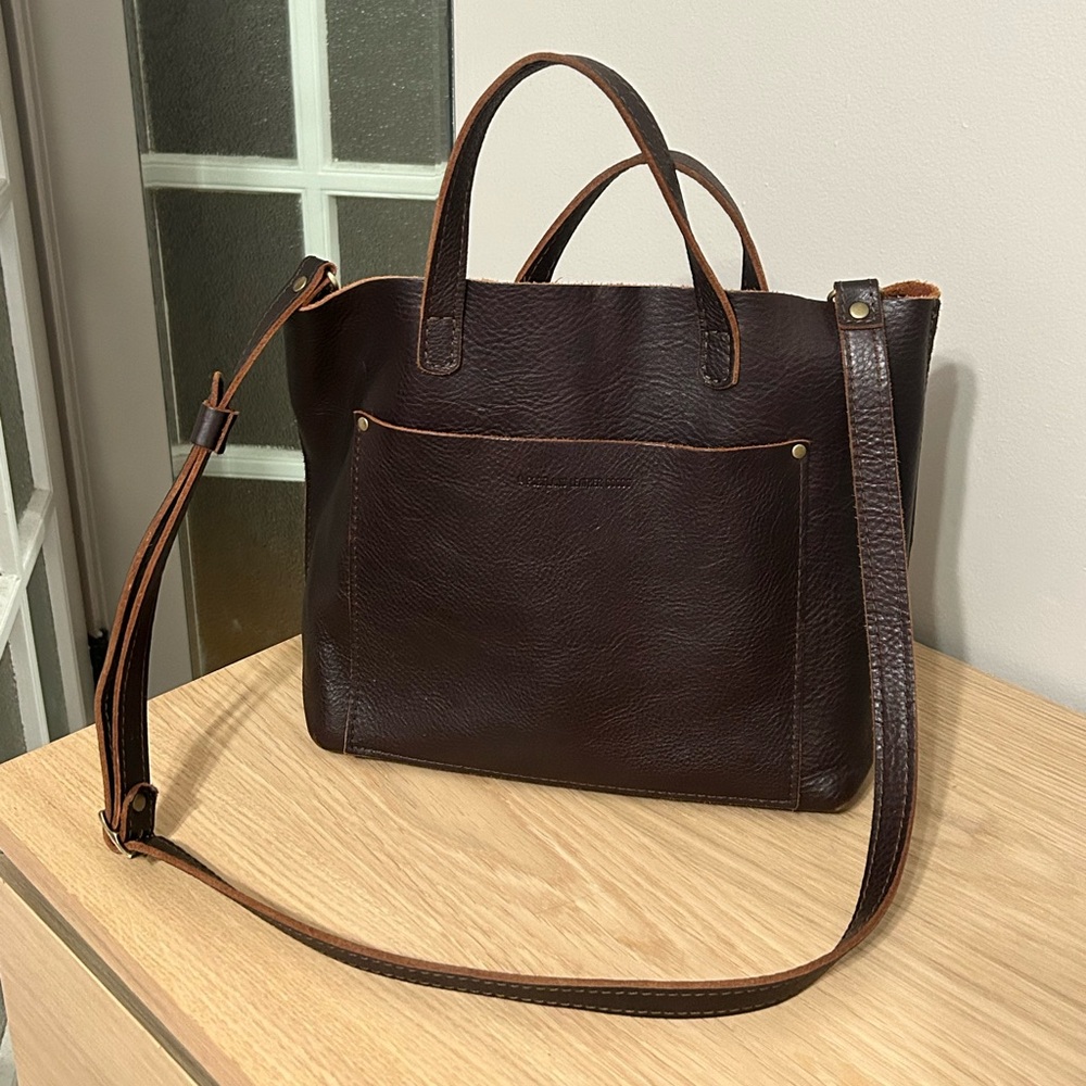 Portland Leather Crossbody Tote